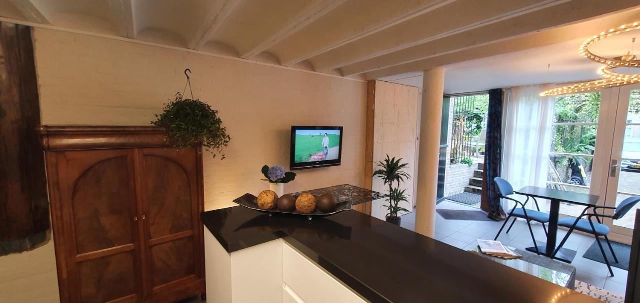 Waar Maas & Waal..... Apartment Woudrichem Exterior photo